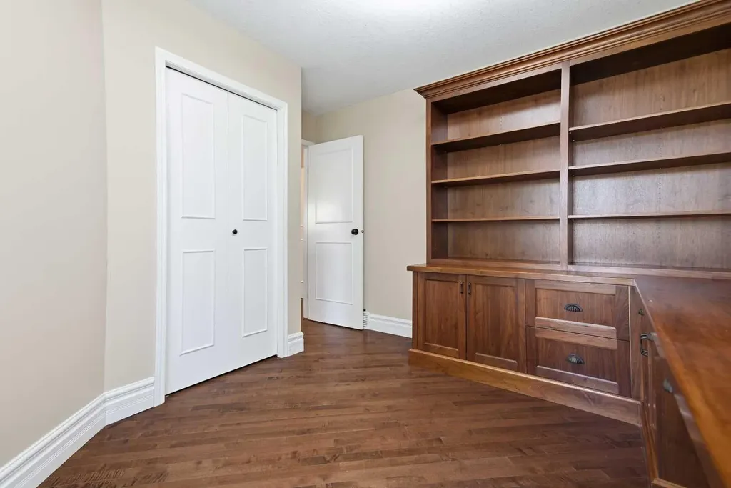 4700 Fountain Drive Red Deer AB T4N 6W4
