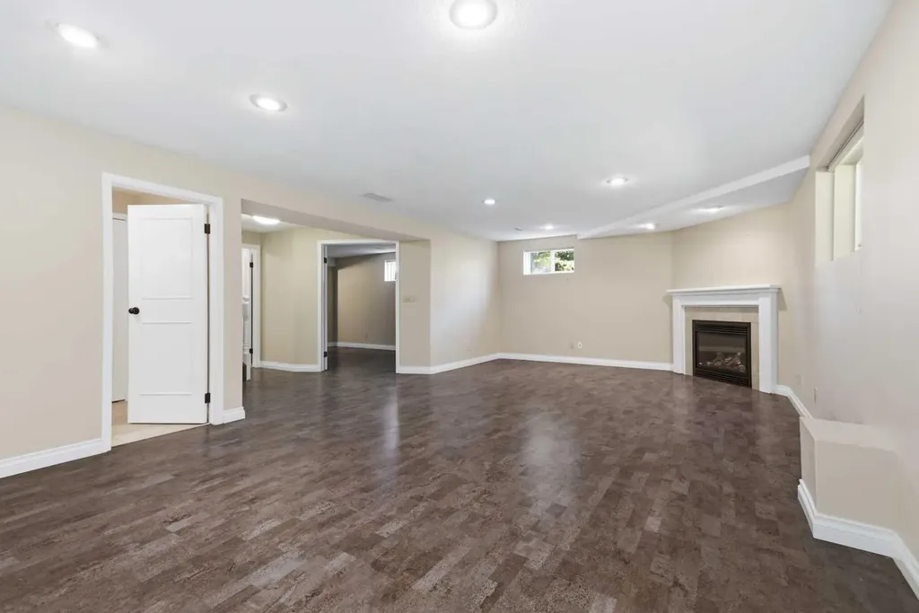 4700 Fountain Drive Red Deer AB T4N 6W4