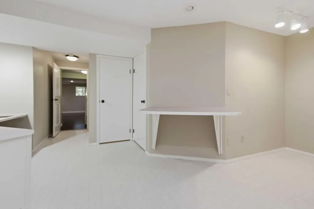 4700 Fountain Drive Red Deer AB T4N 6W4