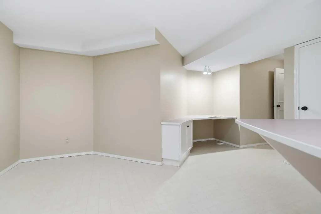 4700 Fountain Drive Red Deer AB T4N 6W4