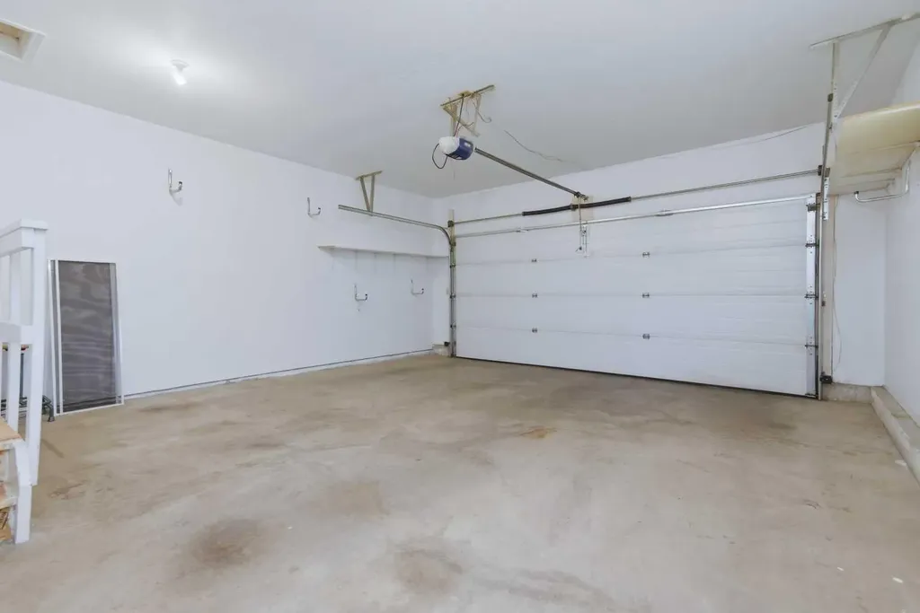 4700 Fountain Drive Red Deer AB T4N 6W4
