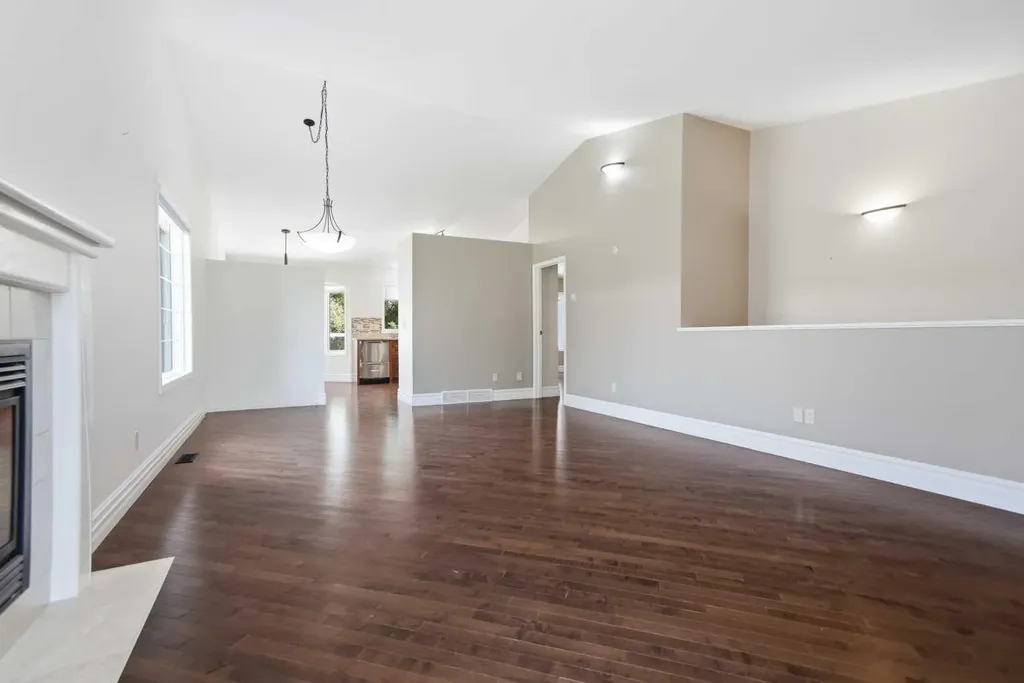 4700 Fountain Drive Red Deer AB T4N 6W4