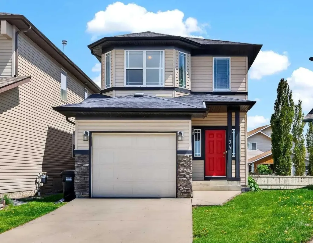 194 Everoak Gardens SW Calgary AB T2Y 0C6
