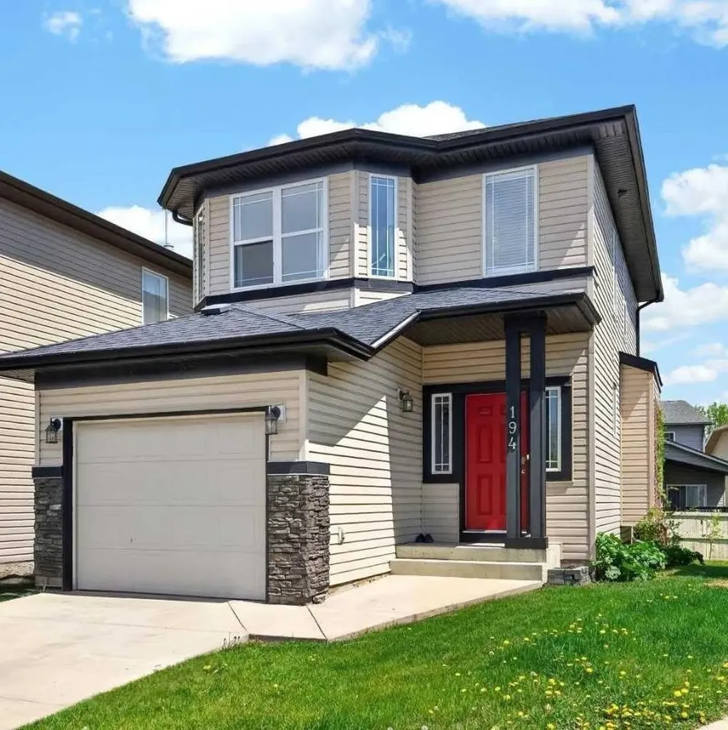194 Everoak Gardens SW Calgary AB T2Y 0C6