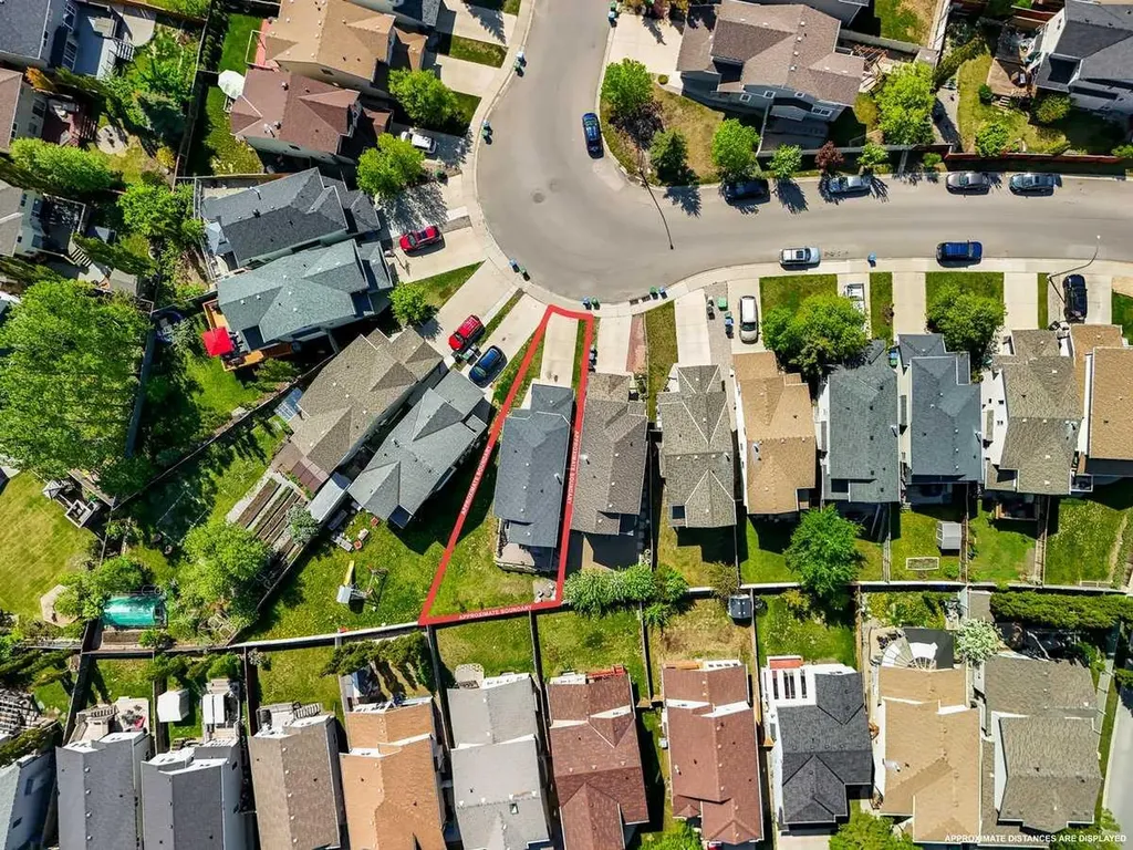 194 Everoak Gardens SW Calgary AB T2Y 0C6