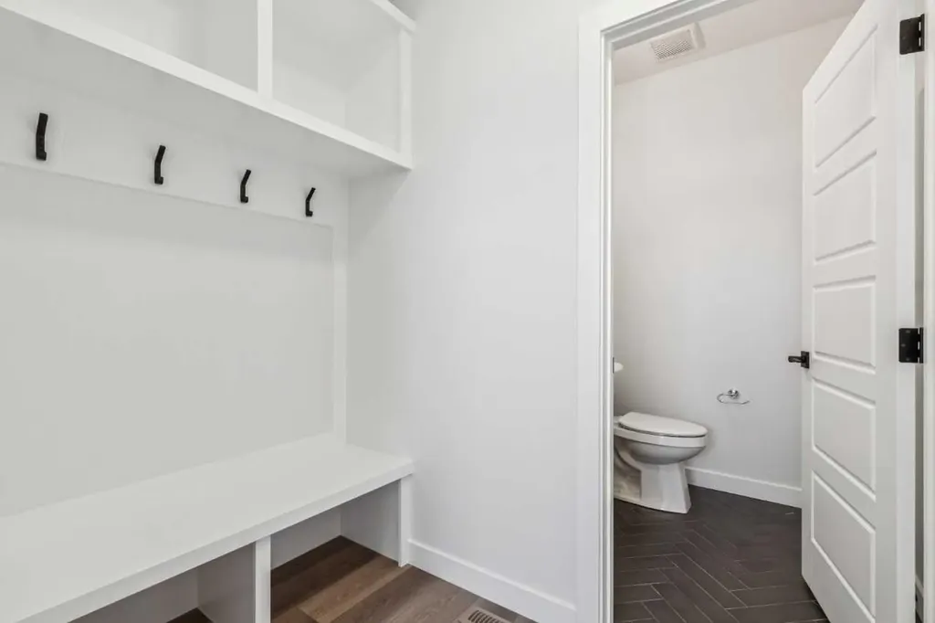 43 Verdure Gate SW Calgary AB T2Y 1C4