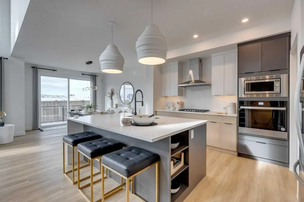 381 Dawson Wharf Road Chestermere AB T1X2W3