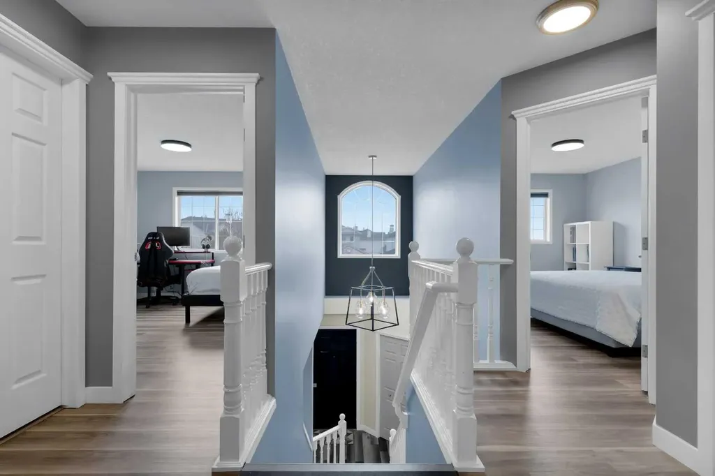 6 Douglas Woods Bay SE Calgary AB T2Z 3A1