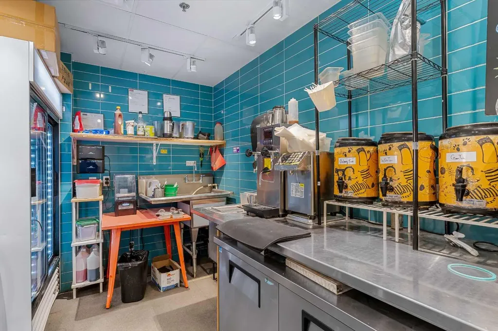 1851 Sirocco Drive SW Calgary AB T3H 4R5