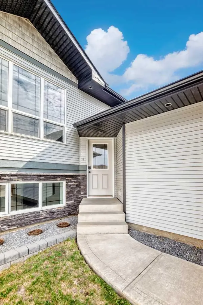 28 Bowman Circle Sylvan Lake AB T4S 0H9