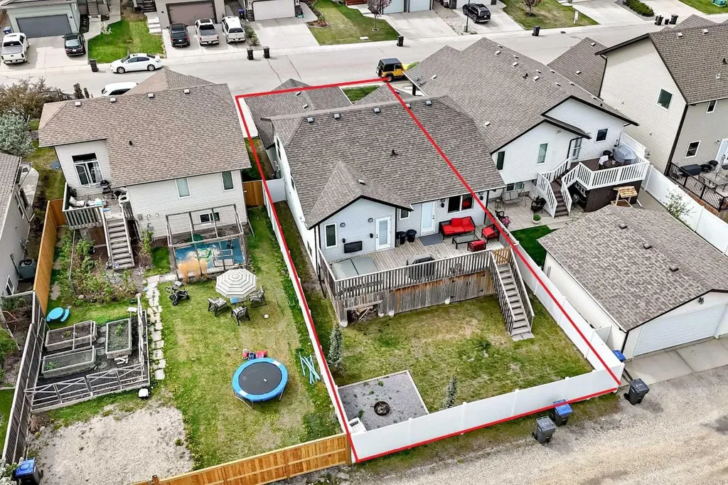 28 Bowman Circle Sylvan Lake AB T4S 0H9