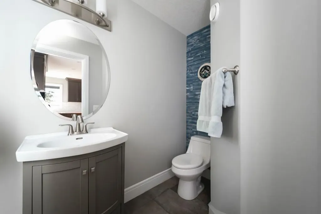 121 Roy Lane Fort Mcmurray AB T9J 1L9