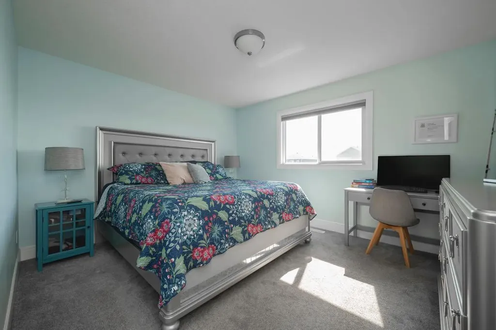 121 Roy Lane Fort Mcmurray AB T9J 1L9