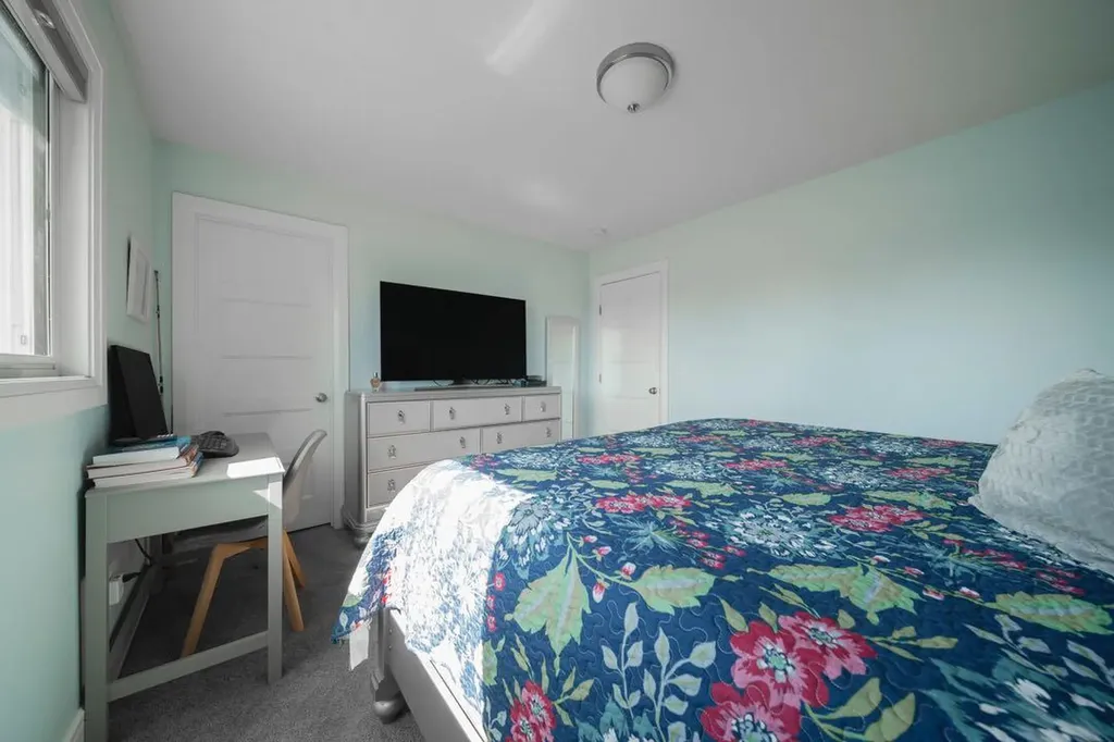 121 Roy Lane Fort Mcmurray AB T9J 1L9