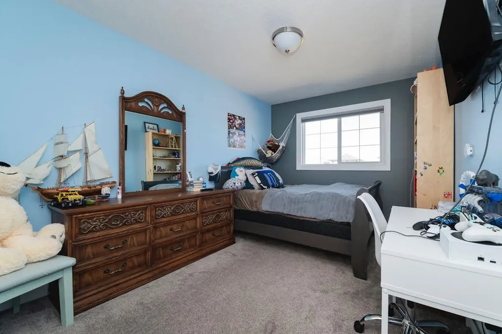 121 Roy Lane Fort Mcmurray AB T9J 1L9
