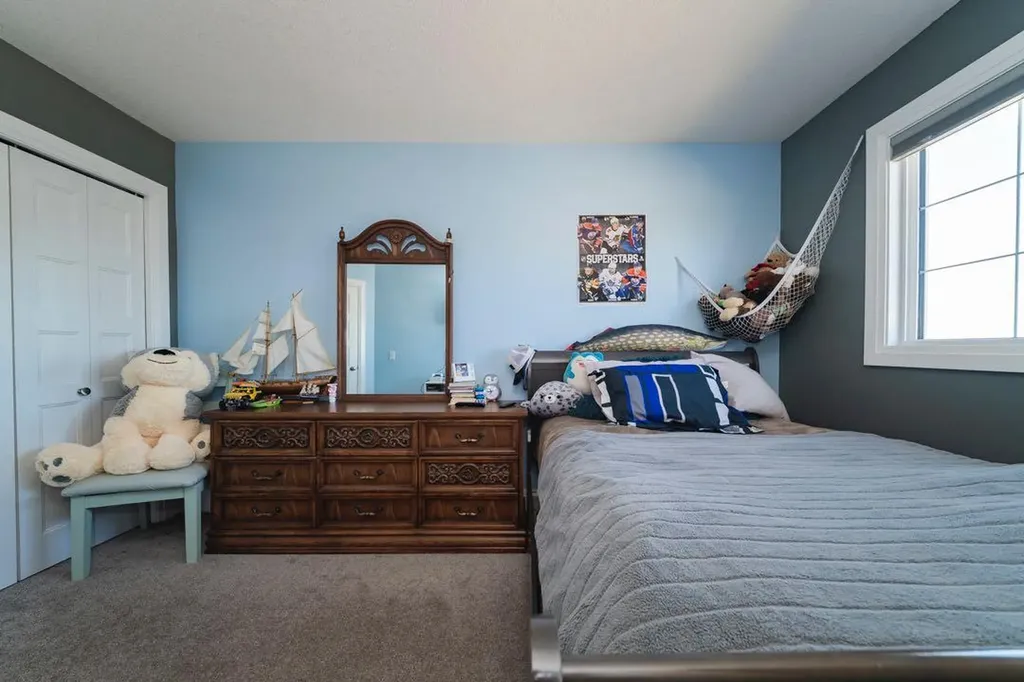 121 Roy Lane Fort Mcmurray AB T9J 1L9