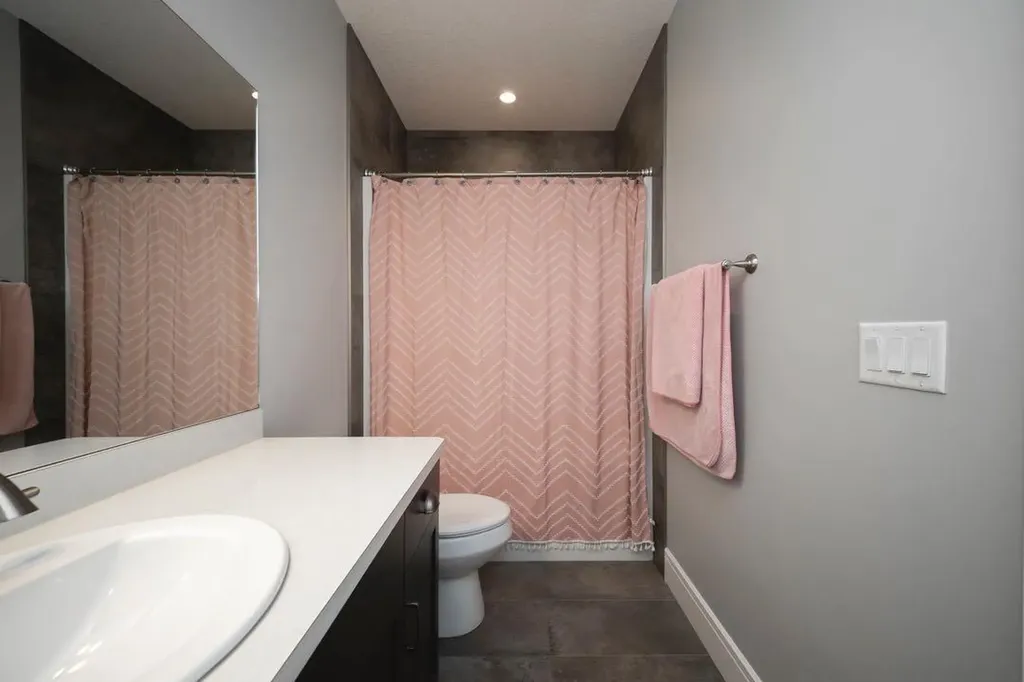 121 Roy Lane Fort Mcmurray AB T9J 1L9