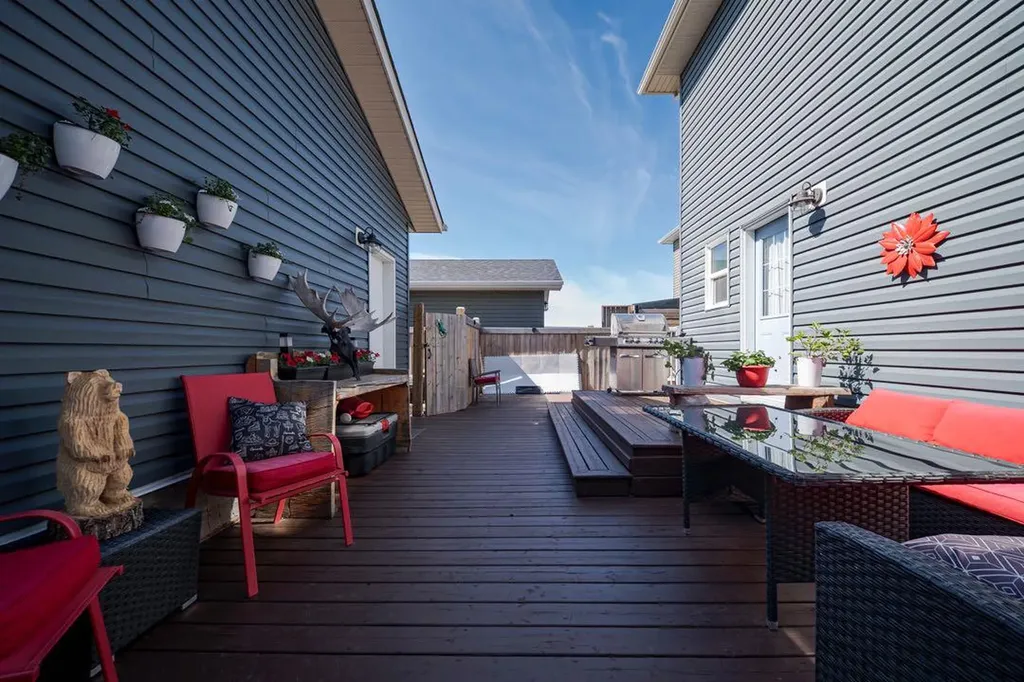 121 Roy Lane Fort Mcmurray AB T9J 1L9