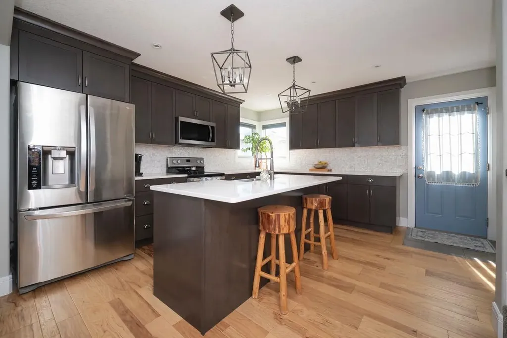 121 Roy Lane Fort Mcmurray AB T9J 1L9
