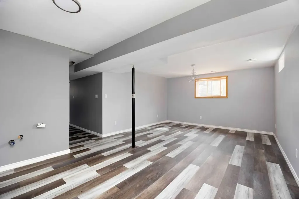 34 Biggs Avenue Fort Mcmurray AB T9H 1M1