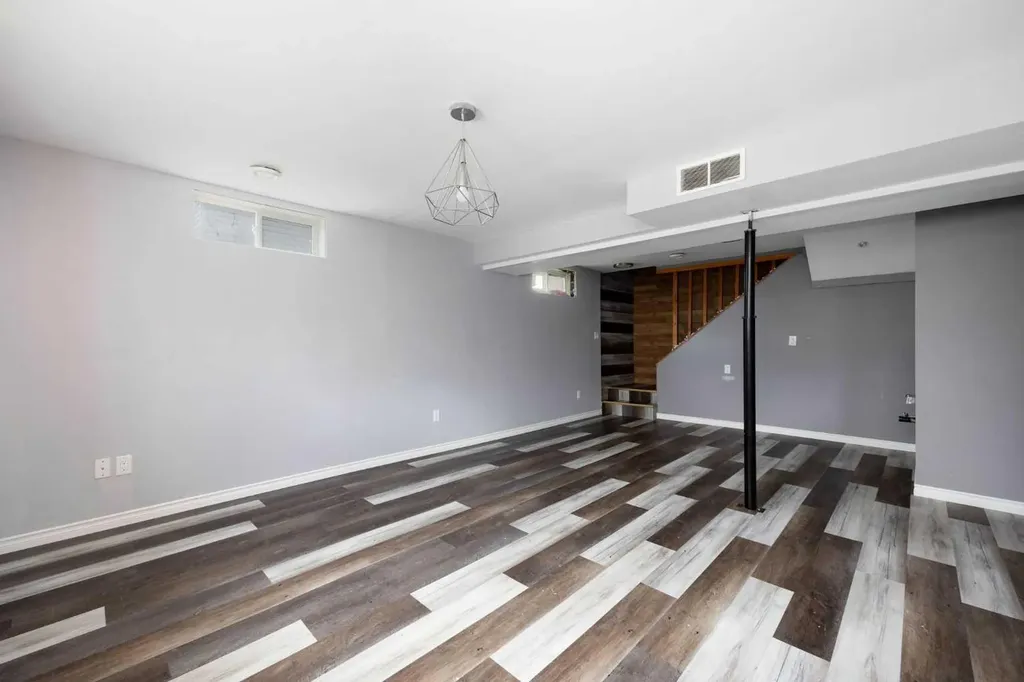 34 Biggs Avenue Fort Mcmurray AB T9H 1M1