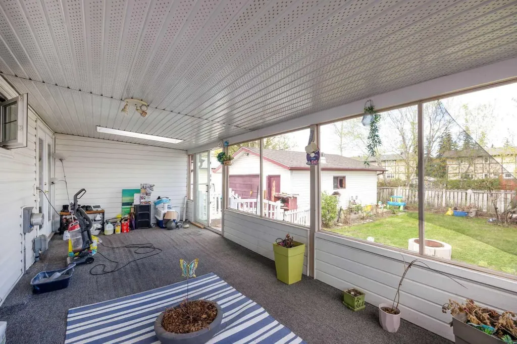 34 Biggs Avenue Fort Mcmurray AB T9H 1M1