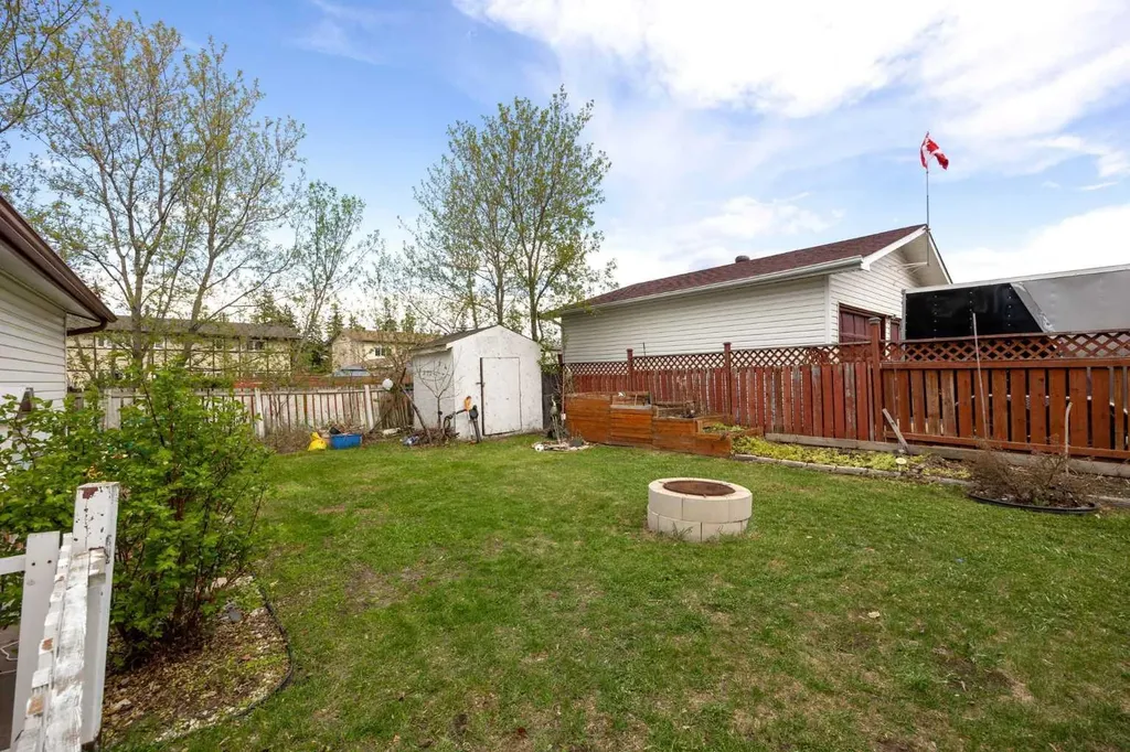 34 Biggs Avenue Fort Mcmurray AB T9H 1M1