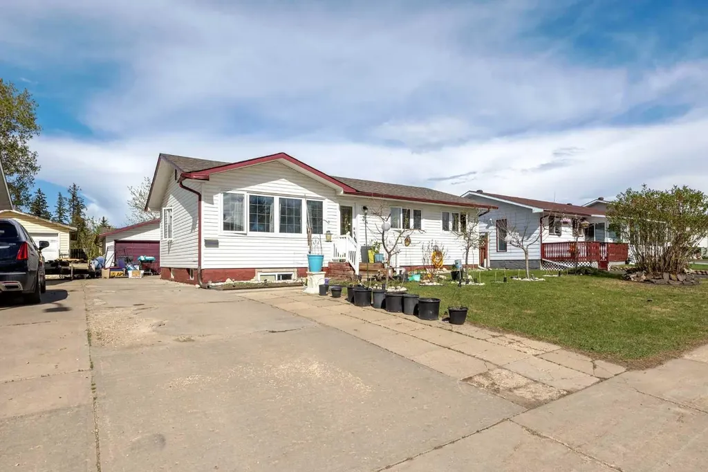 34 Biggs Avenue Fort Mcmurray AB T9H 1M1