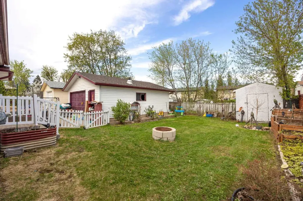 34 Biggs Avenue Fort Mcmurray AB T9H 1M1