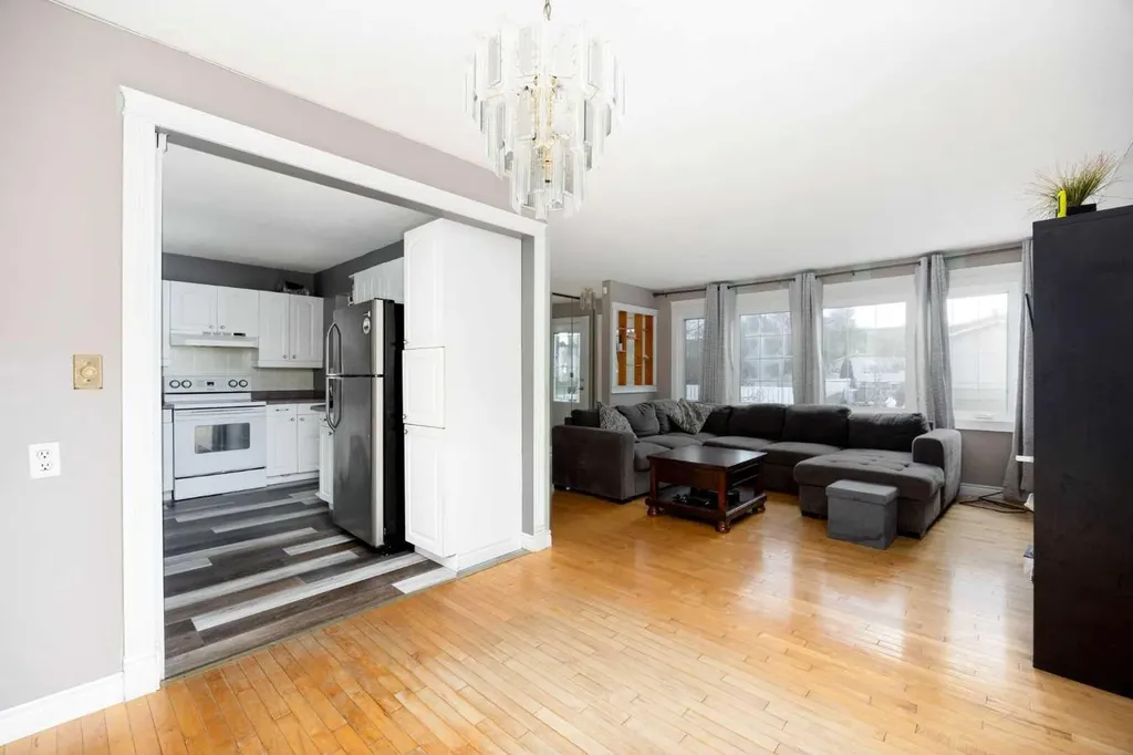 34 Biggs Avenue Fort Mcmurray AB T9H 1M1