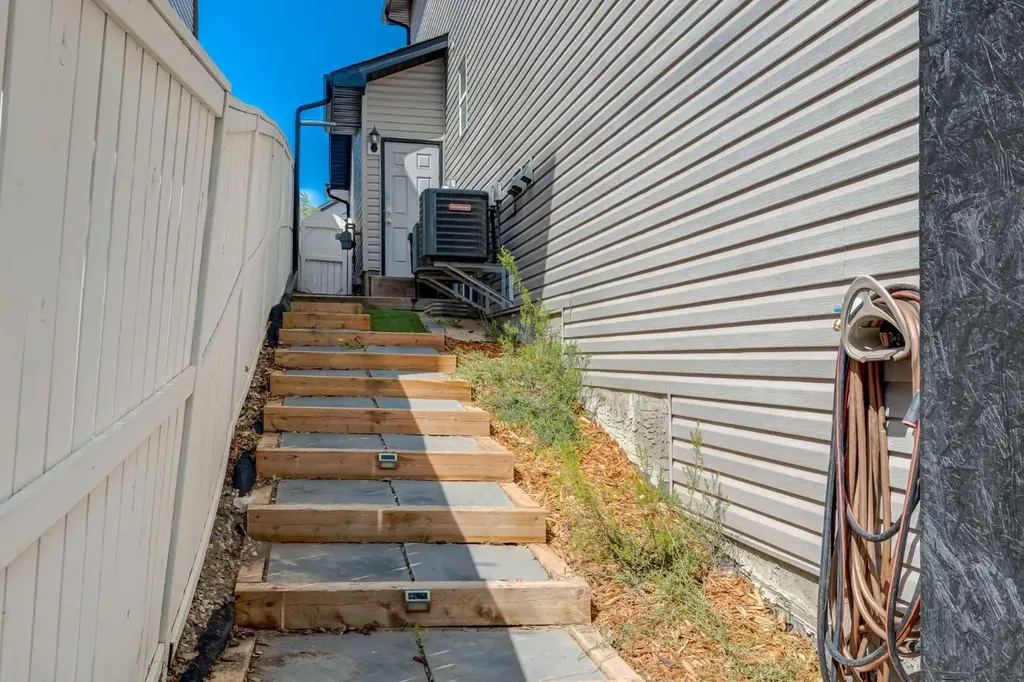 335 Morningside Crescent SW Airdrie AB T4B 0C1