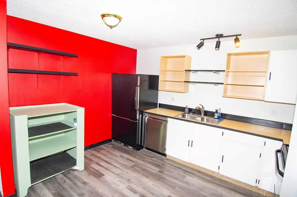 124 Abingdon Way NE Calgary AB T2A 6R8