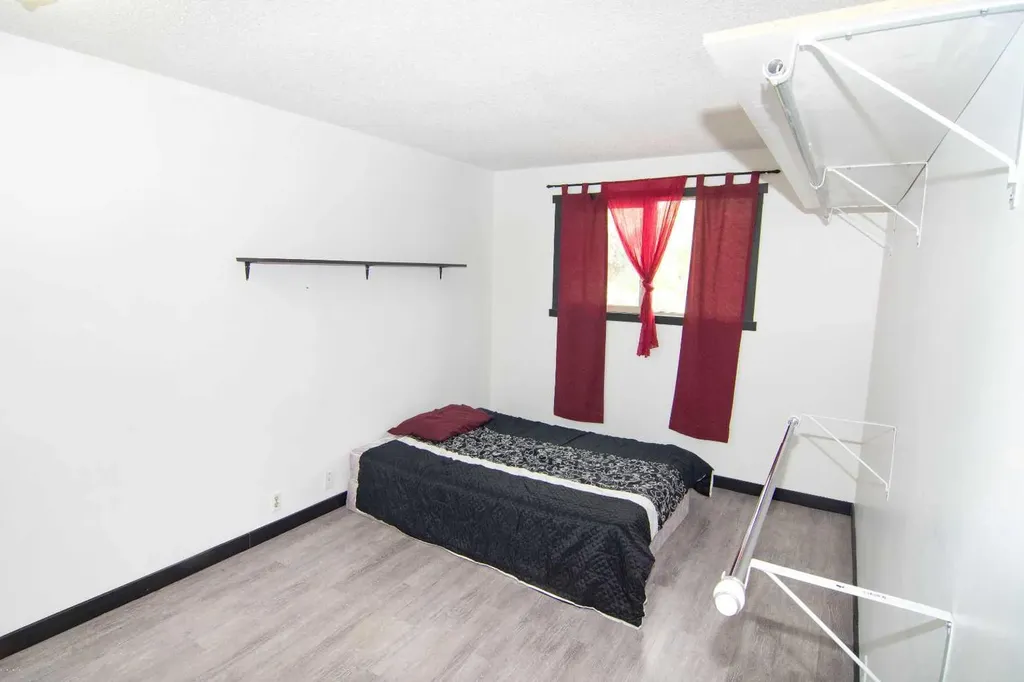 124 Abingdon Way NE Calgary AB T2A 6R8