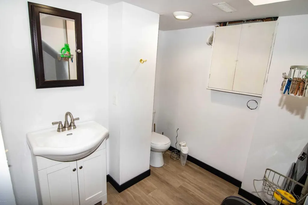 124 Abingdon Way NE Calgary AB T2A 6R8