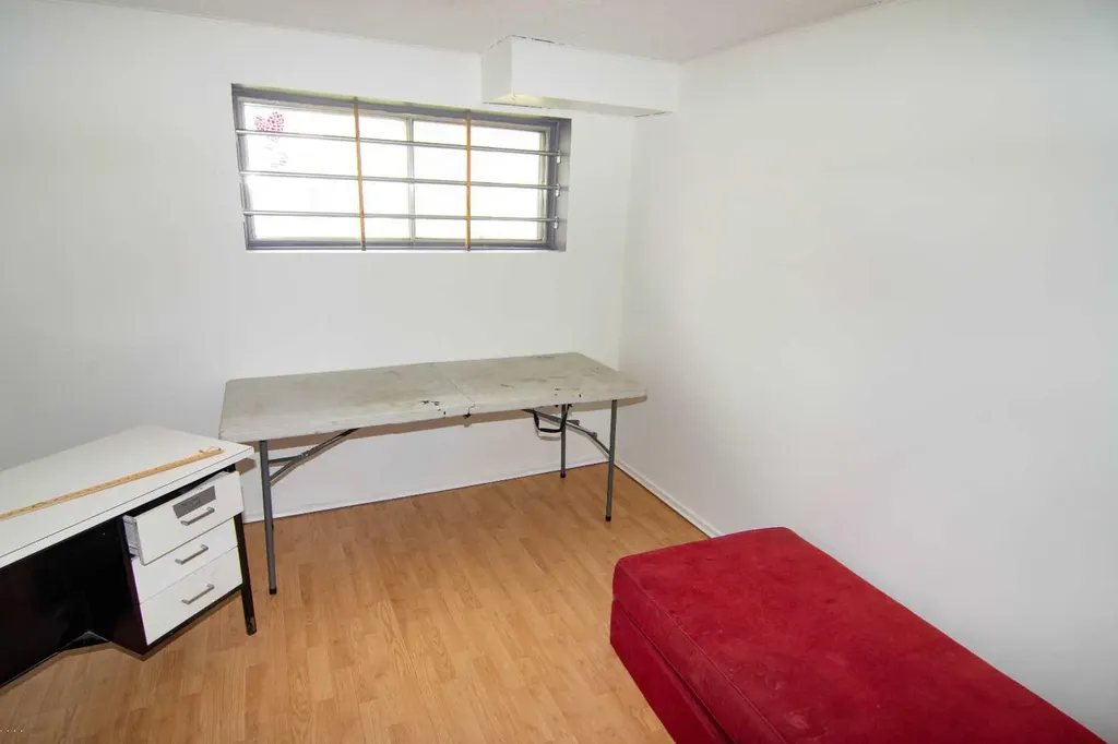 124 Abingdon Way NE Calgary AB T2A 6R8