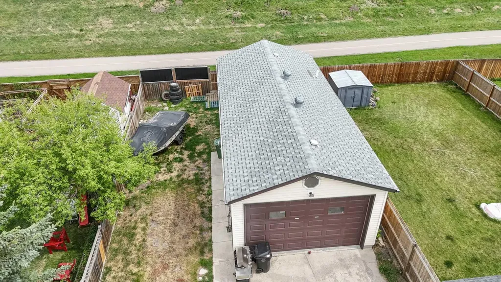 124 Abingdon Way NE Calgary AB T2A 6R8