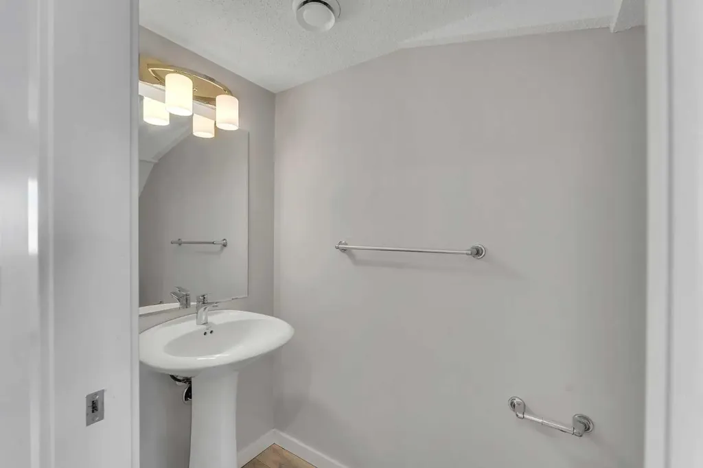 616 Cranford Mews SE Calgary AB T3M 2P1
