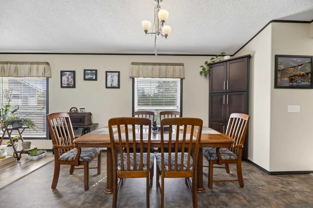 33006 Range Road 290 Rural Mountain View County AB T4H4A1