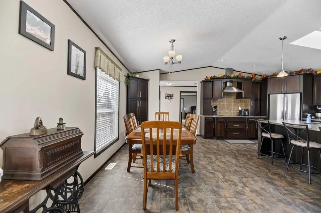 33006 Range Road 290 Rural Mountain View County AB T4H4A1