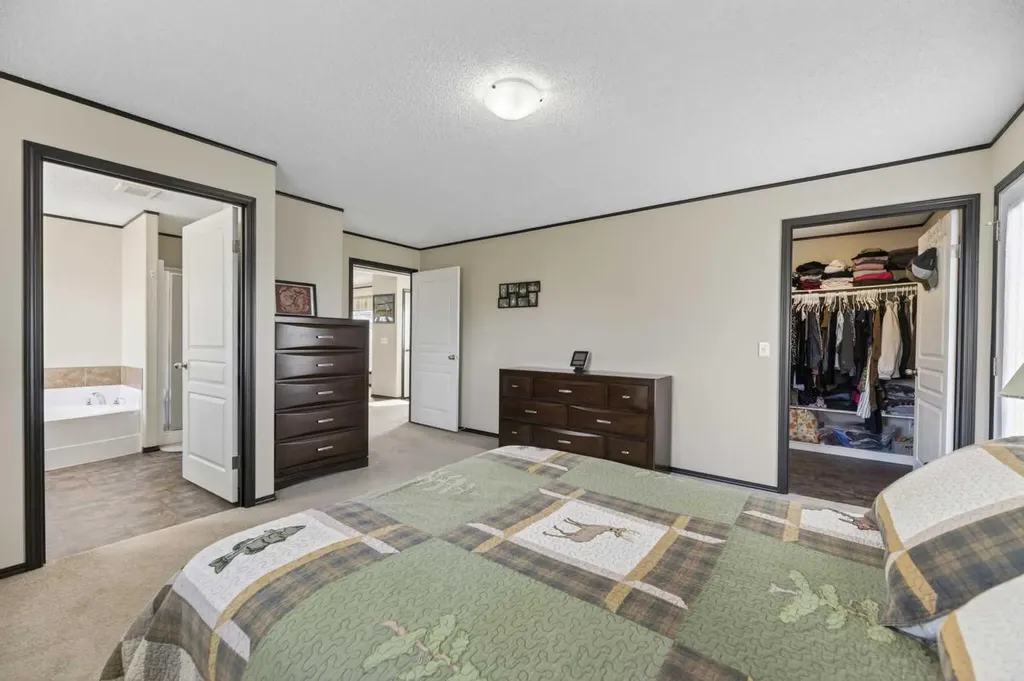33006 Range Road 290 Rural Mountain View County AB T4H4A1