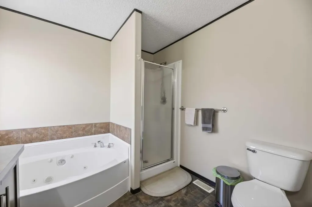 33006 Range Road 290 Rural Mountain View County AB T4H4A1