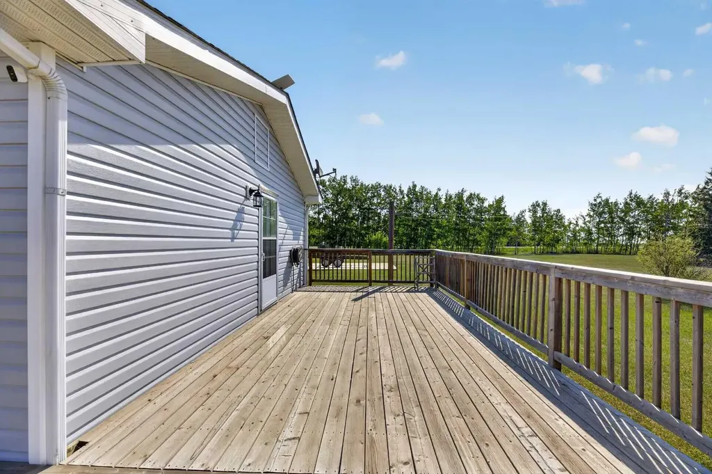 33006 Range Road 290 Rural Mountain View County AB T4H4A1
