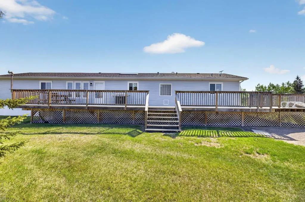 33006 Range Road 290 Rural Mountain View County AB T4H4A1