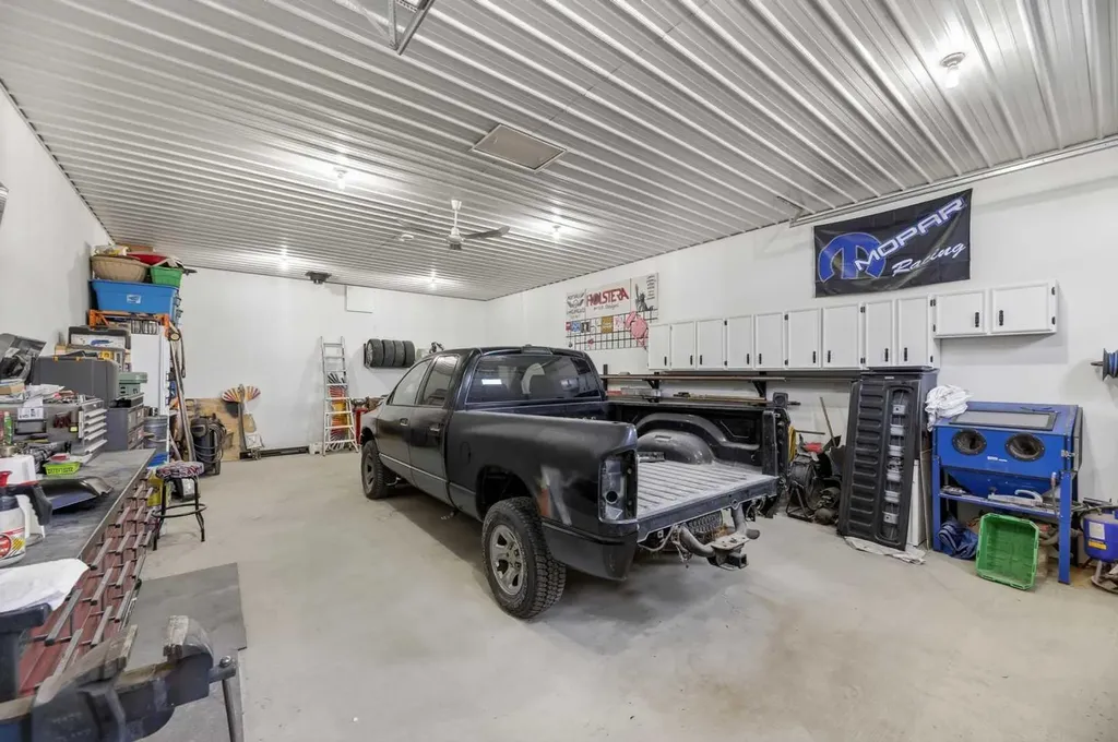 33006 Range Road 290 Rural Mountain View County AB T4H4A1