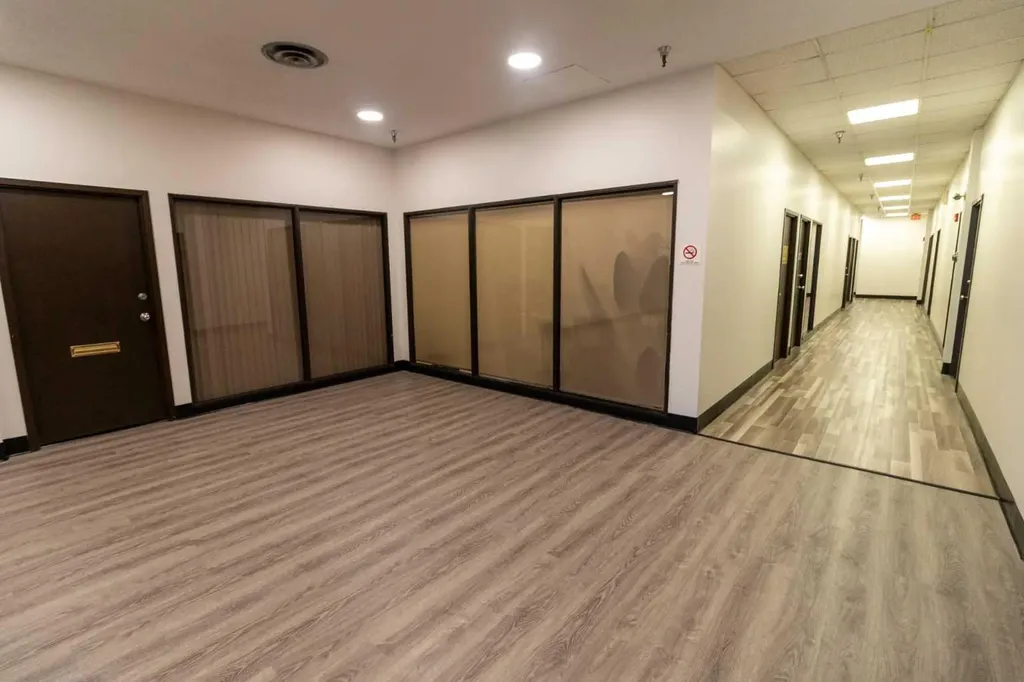 2411 4 Street NW Calgary AB T2M 2Z8