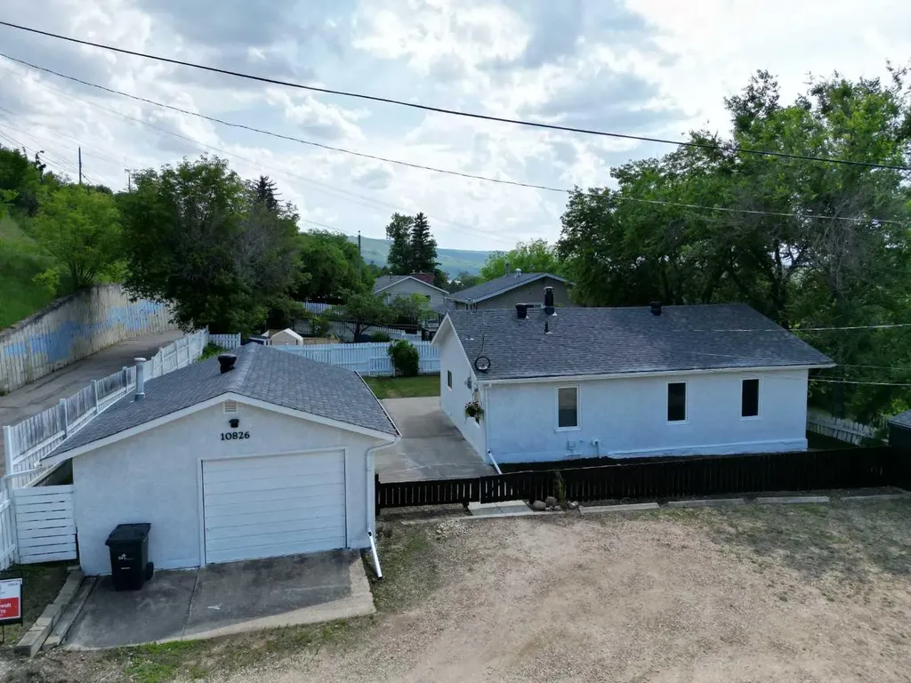 10826 103a Street Peace River AB T8S 1L5