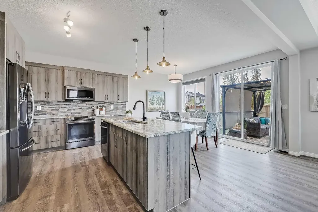 1 Osborne Common SW Airdrie AB T4B 5E3
