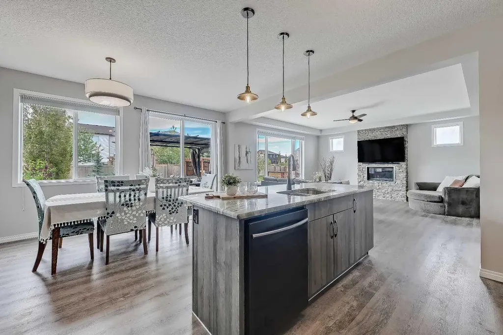 1 Osborne Common SW Airdrie AB T4B 5E3