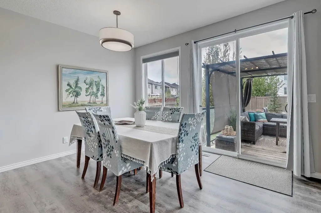 1 Osborne Common SW Airdrie AB T4B 5E3