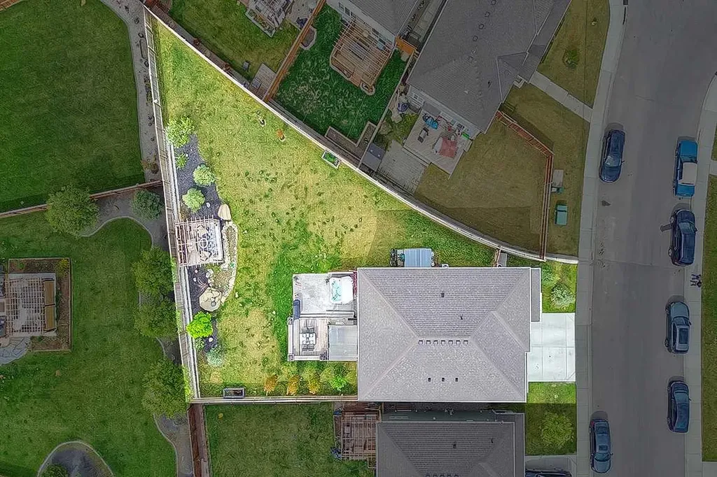 1 Osborne Common SW Airdrie AB T4B 5E3